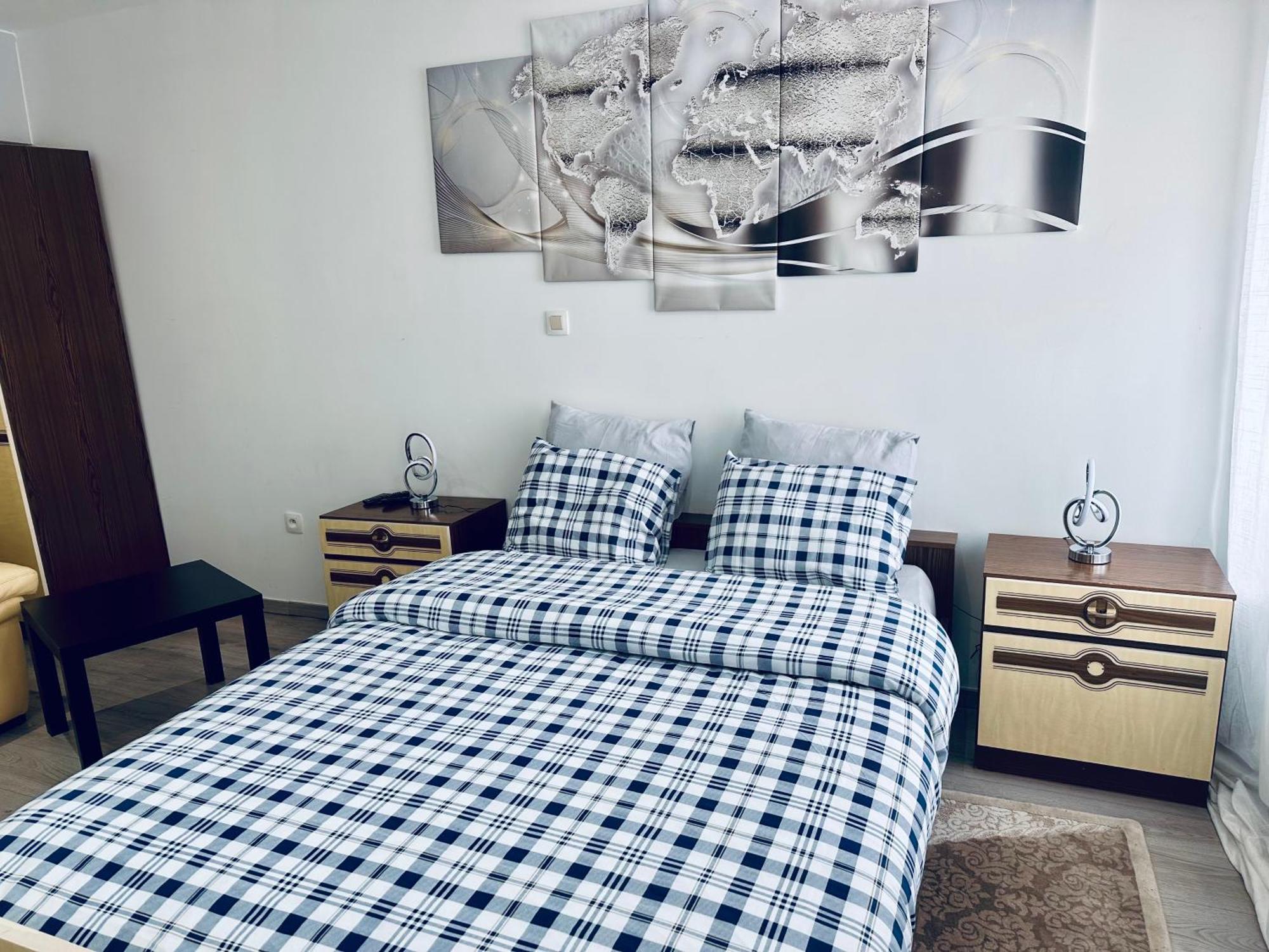 Chambre Et Sdd Privees Dans Une Maison Partagee Avec Des Residents Mons Exterior foto